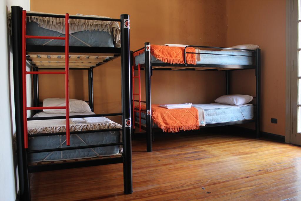 Turning Point Hostel Кордова Экстерьер фото