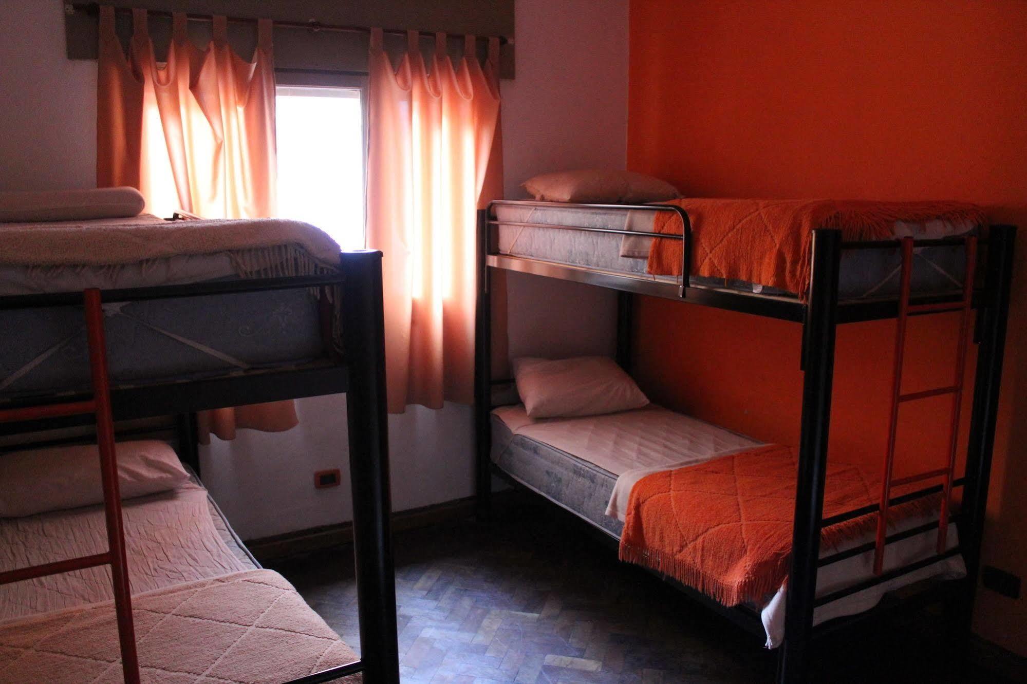 Turning Point Hostel Кордова Экстерьер фото