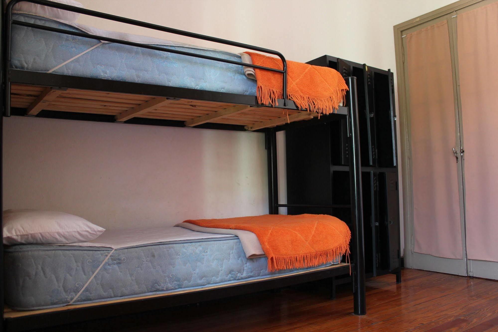 Turning Point Hostel Кордова Экстерьер фото