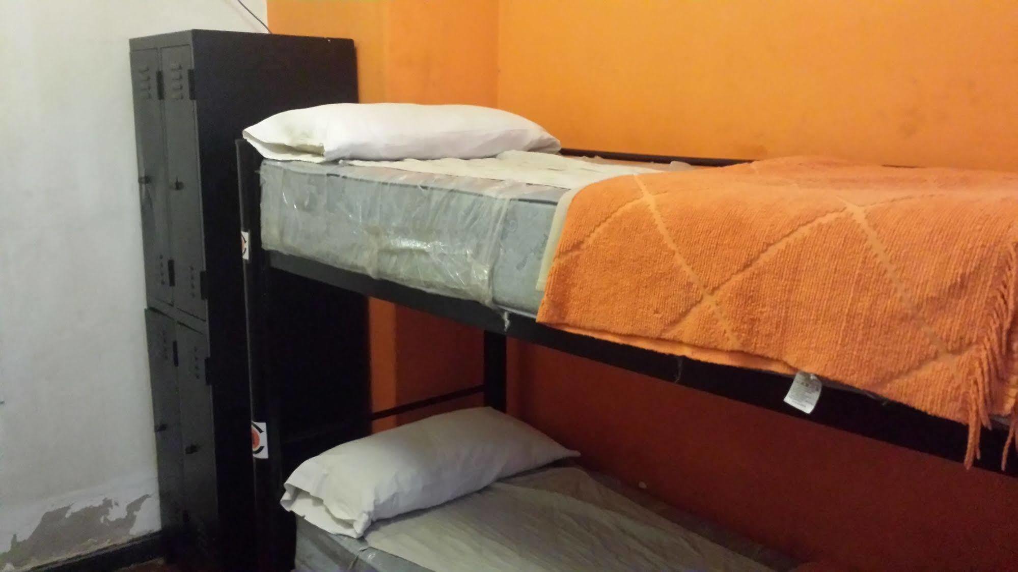Turning Point Hostel Кордова Экстерьер фото